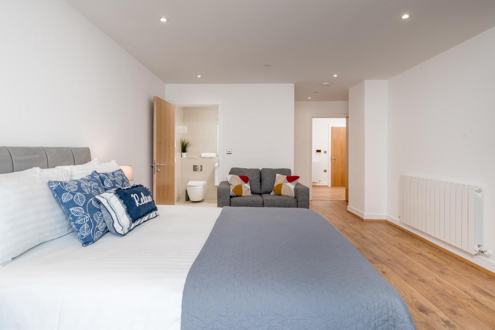 Skyvillion: Riverside Apartments with City Views London Exterior photo