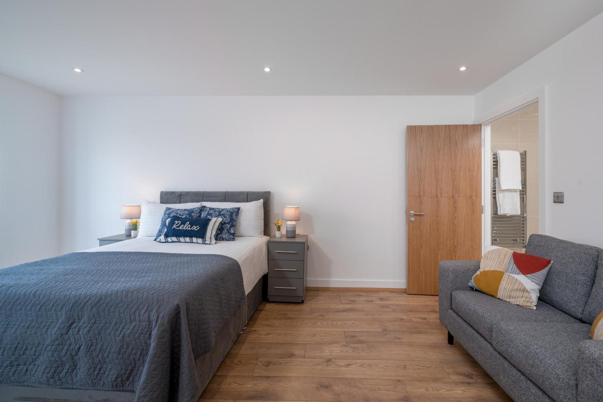 Skyvillion: Riverside Apartments with City Views London Exterior photo