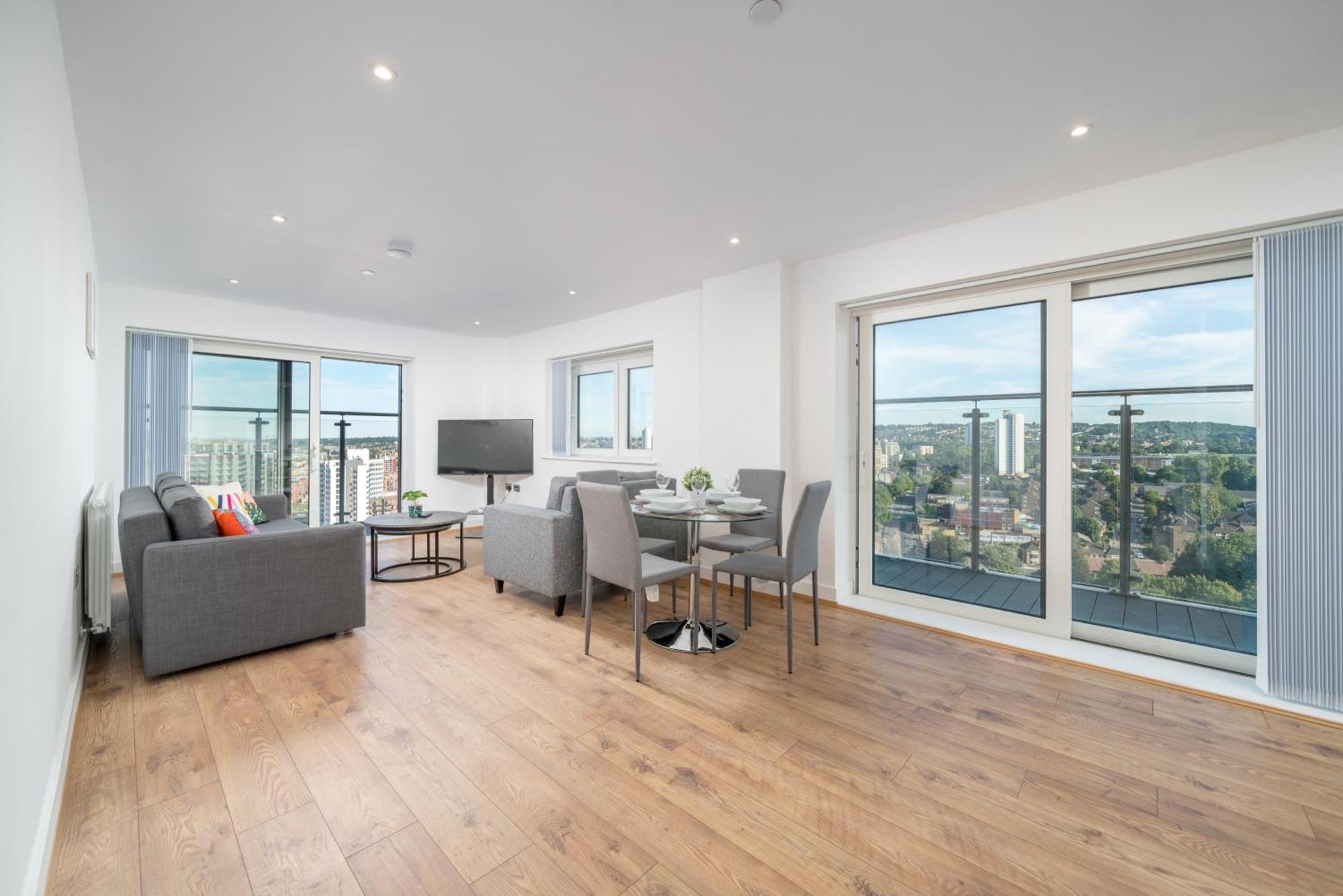 Skyvillion: Riverside Apartments with City Views London Exterior photo